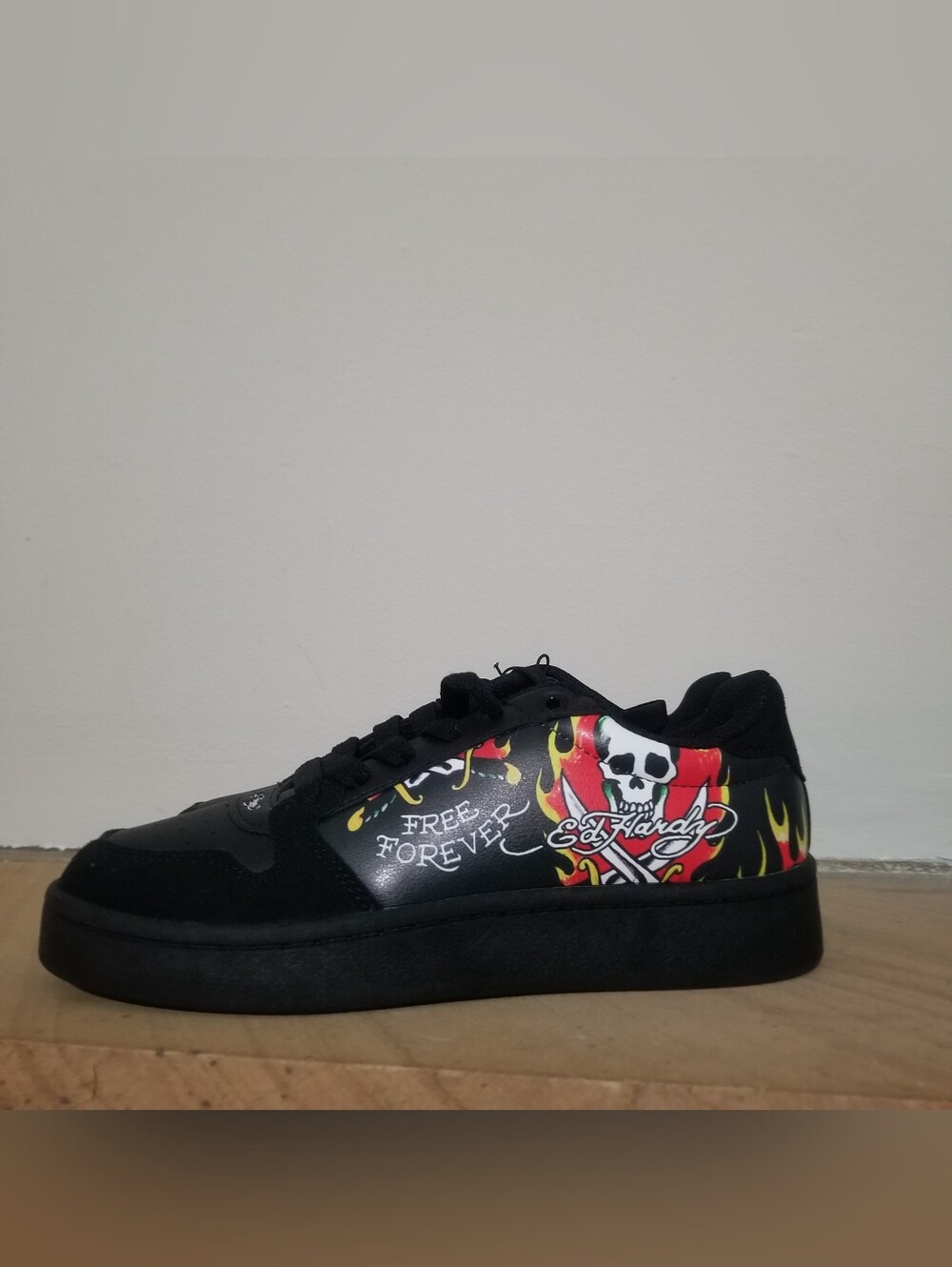 NEW! Ed Hardy Black Sneakers with Red and Yellow Flame Skull Graphics sz 4 NWT - Picture 5 of 5